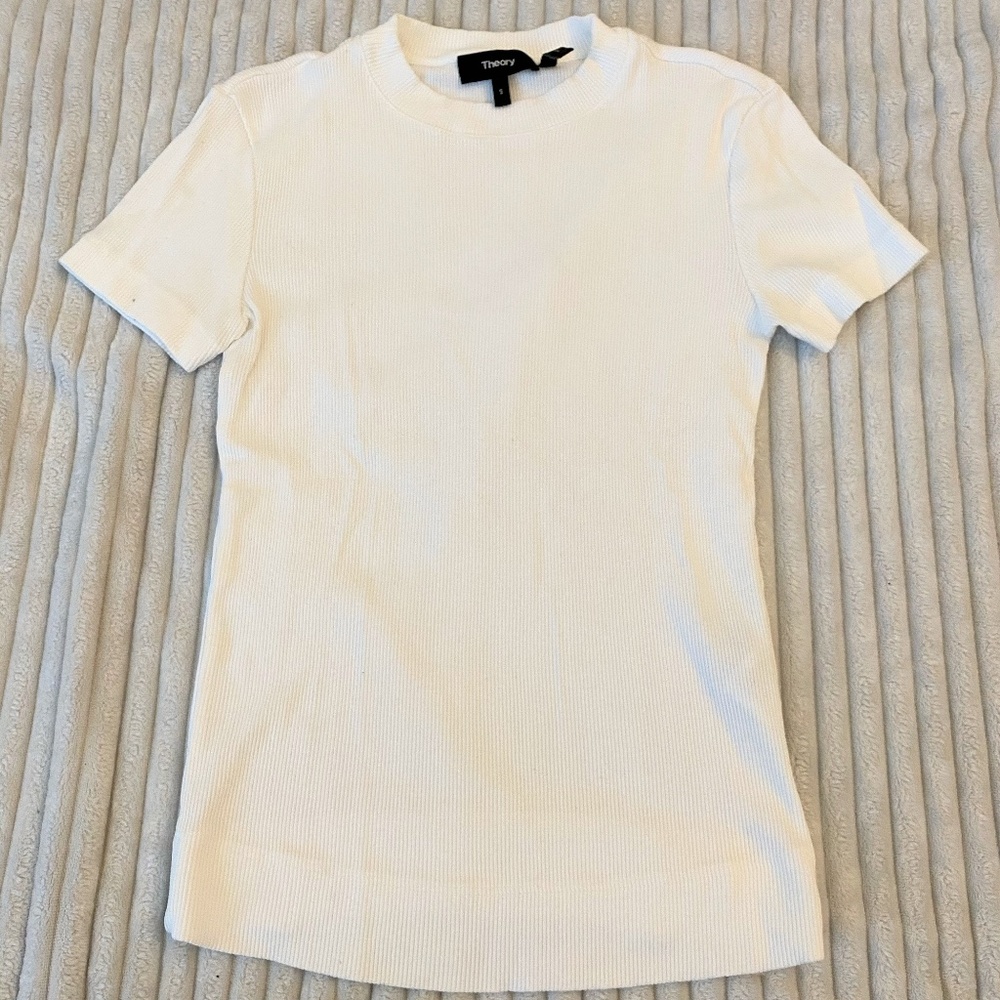 WHITE RIBBED T-SHIRT